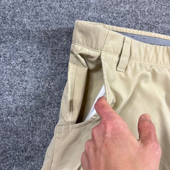 Under Armour Pants Mens 38 Beige Flat Front Moisture Wicking Performance Golf - Picture 4 of 15